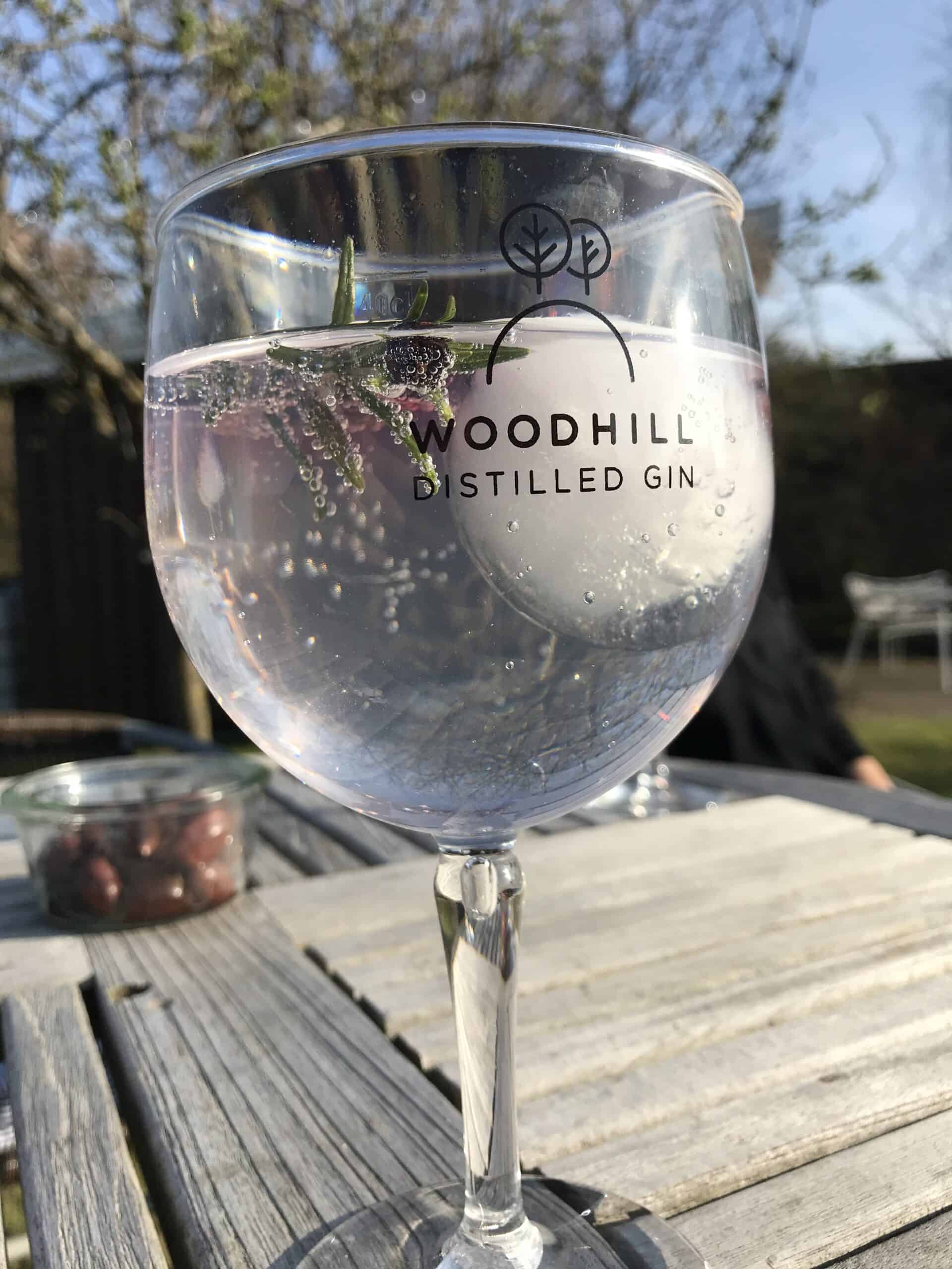 glas scaled | Woodhill Gin